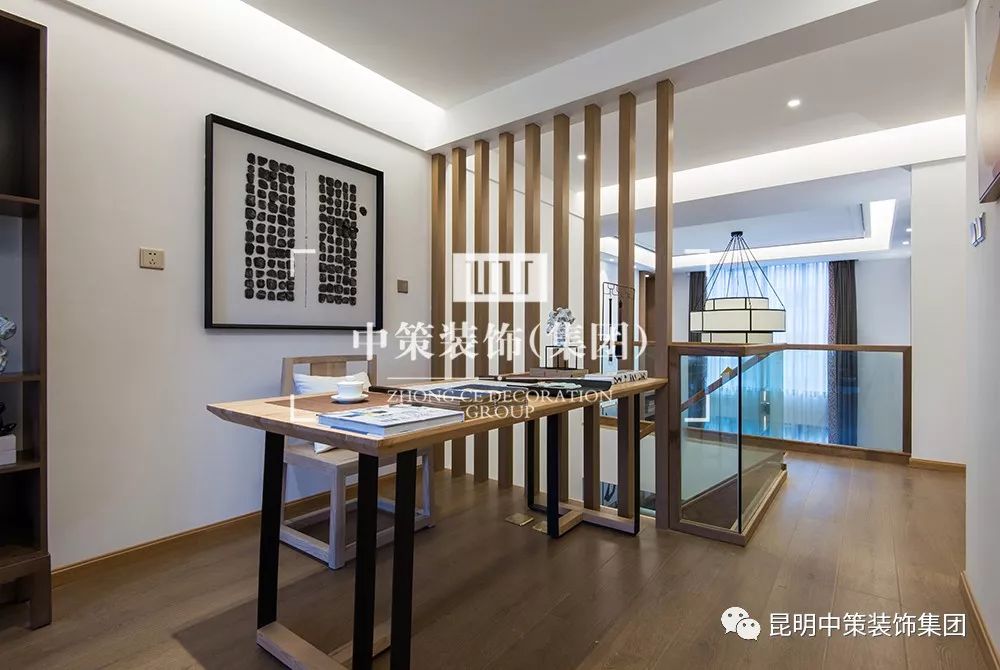 别墅中空客厅装修效果图
