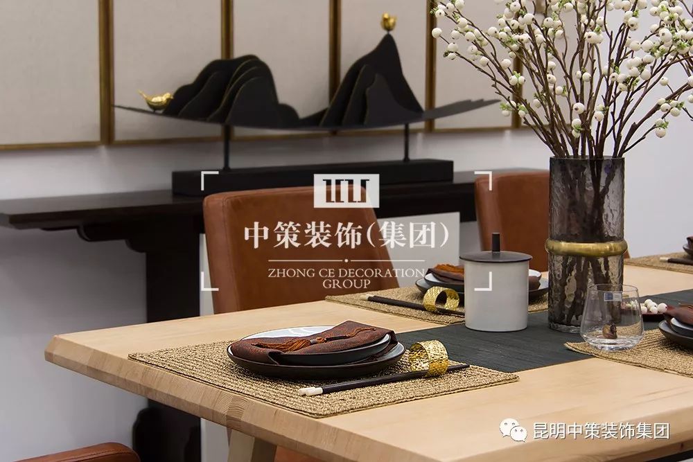 别墅中空客厅装修效果图